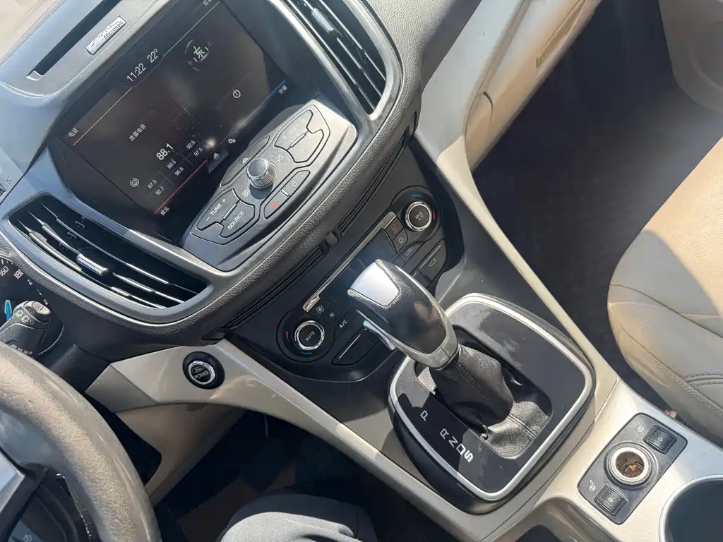 Ford Kuga — миниатюра 4