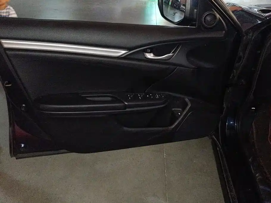 Honda Civic — миниатюра 7