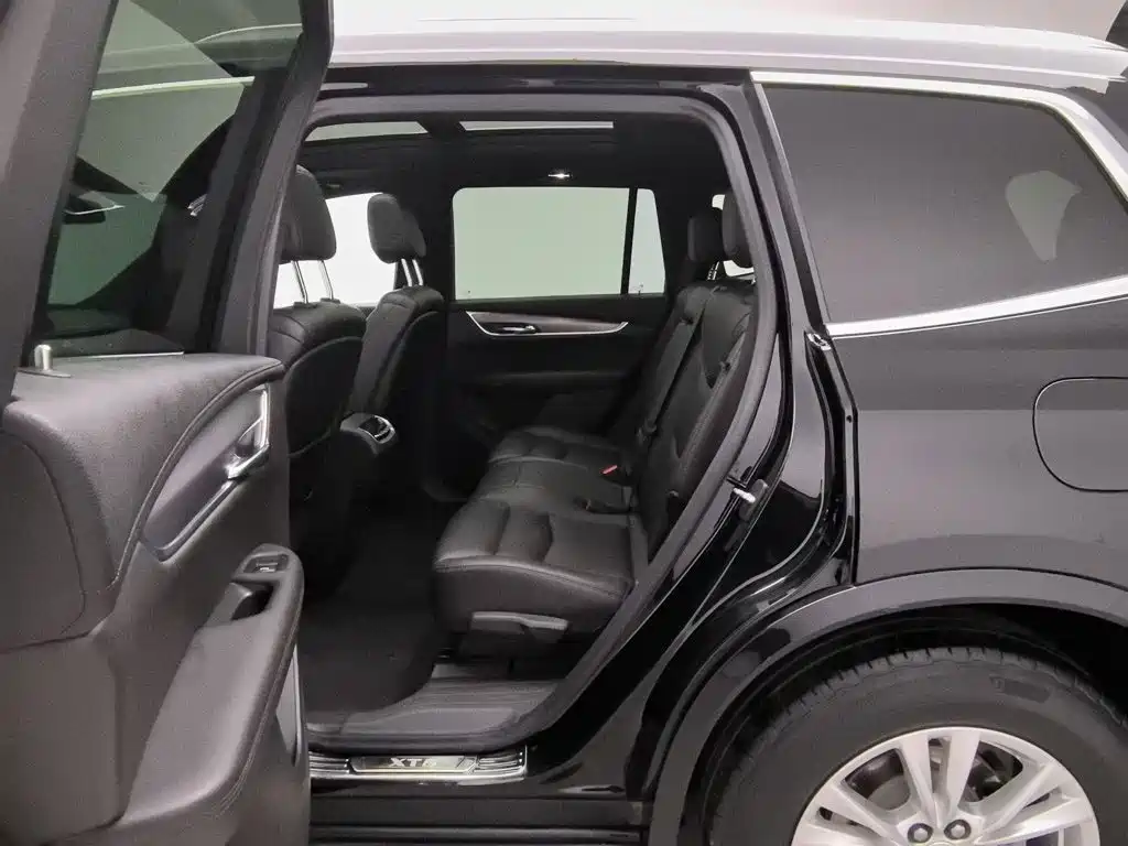Cadillac XT6 — миниатюра 15