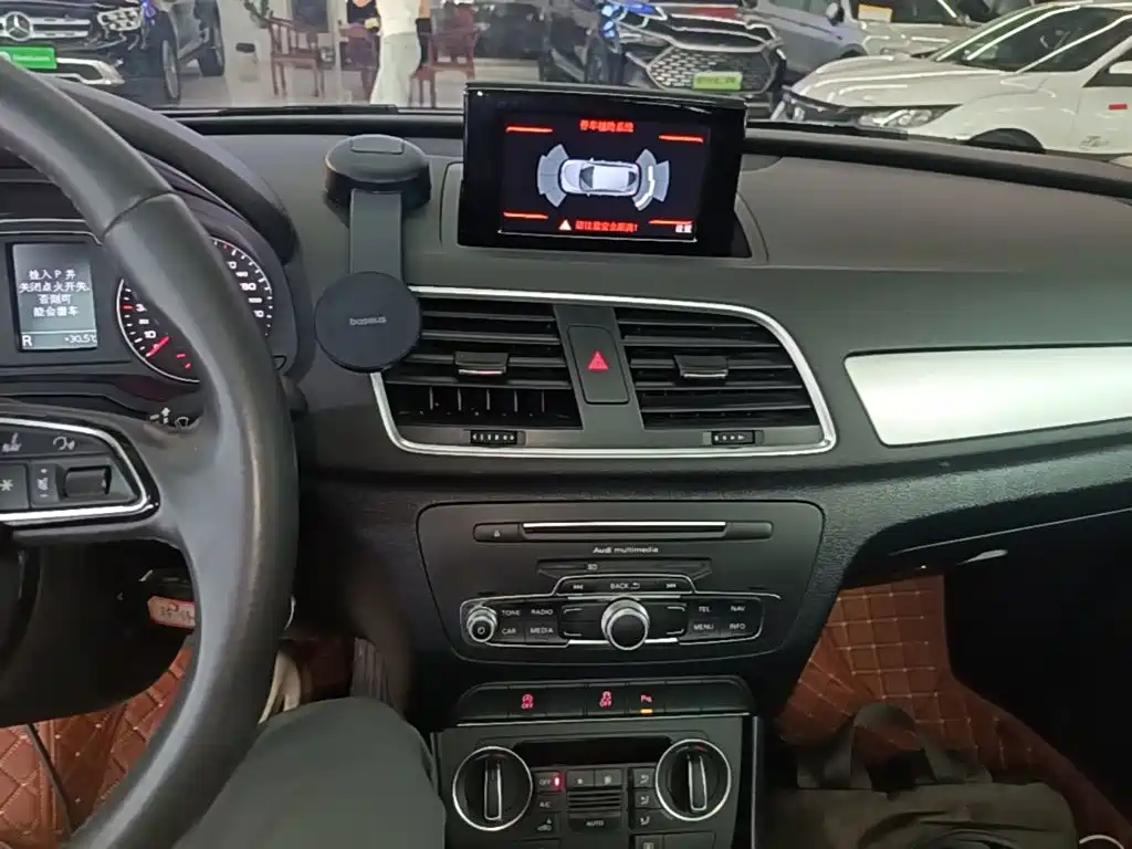 Audi Q3 — миниатюра 13