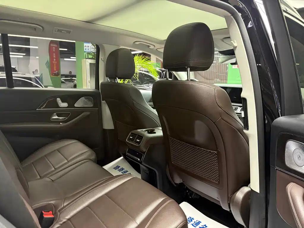 Mercedes-Benz GLS — миниатюра 8