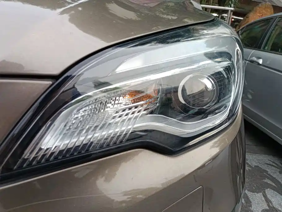 Buick Envision Plus — миниатюра 5