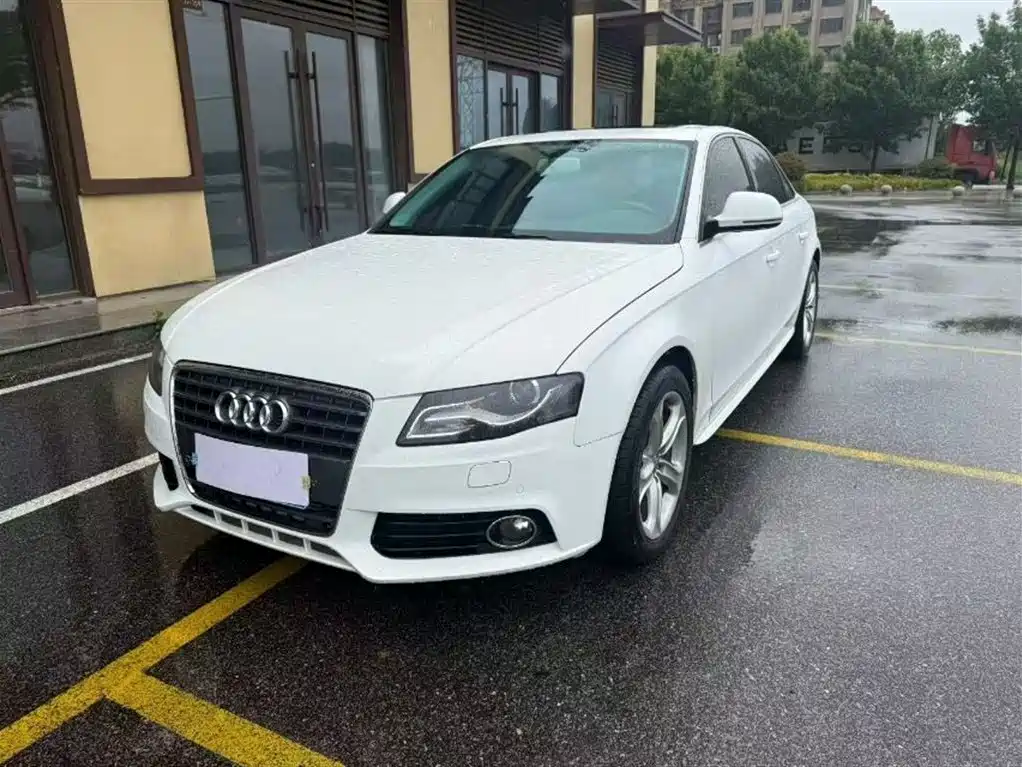 Audi A4L 2011