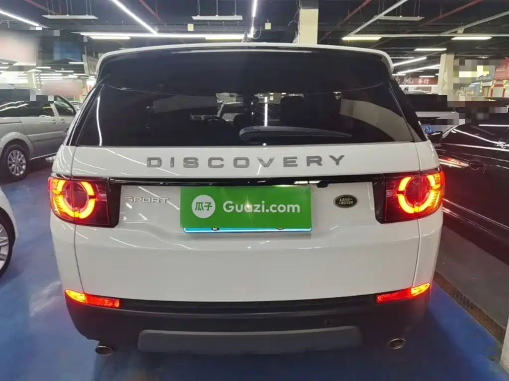 Land Rover Discovery Sport — миниатюра 6