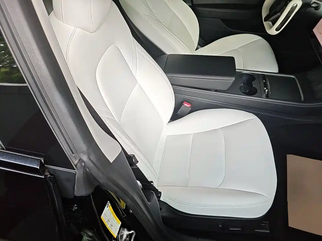 Tesla Model 3 — миниатюра 25
