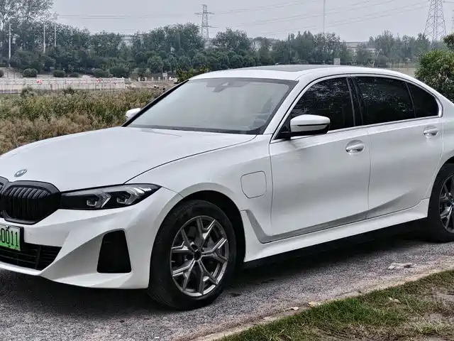BMW  I3 2023