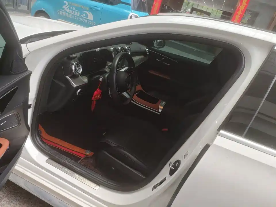 Mercedes-Benz C-Class — миниатюра 5