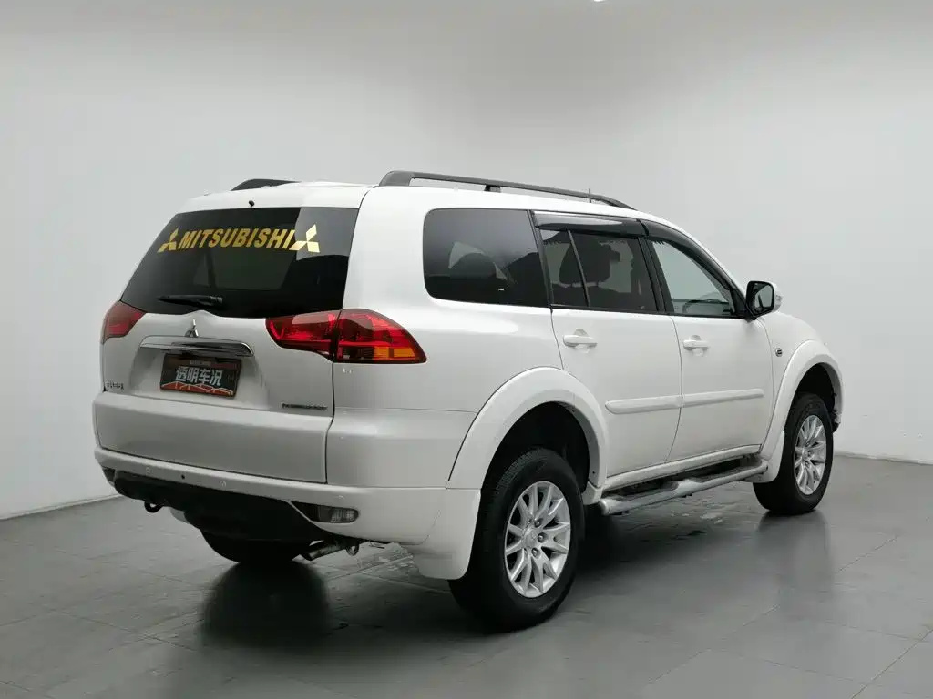 Mitsubishi Pajero Sport — миниатюра 2