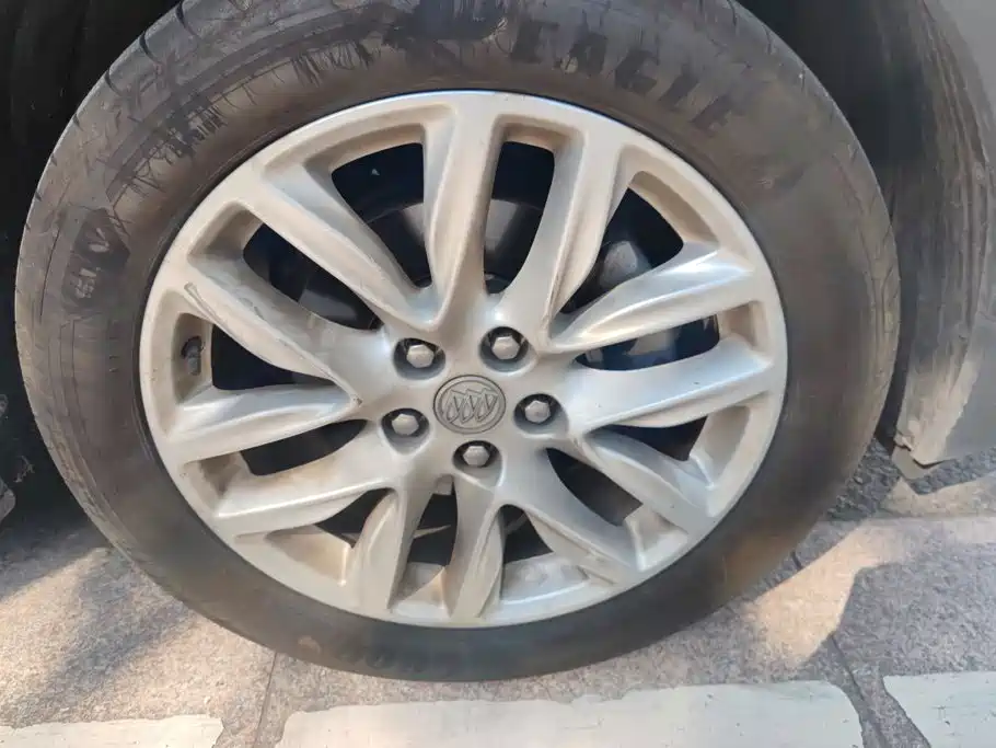 Buick Envision Plus — миниатюра 6