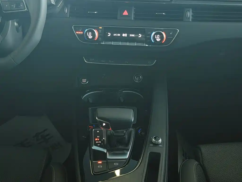Audi A4L — миниатюра 12