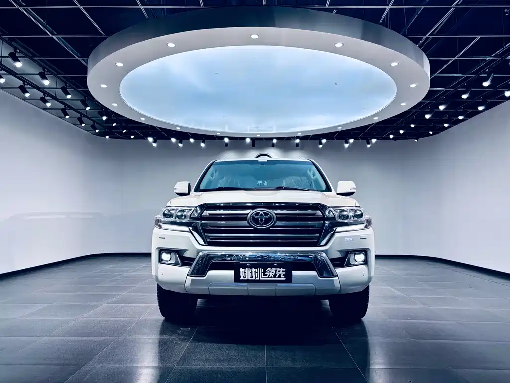 Toyota Land Cruiser 2017 5.7L