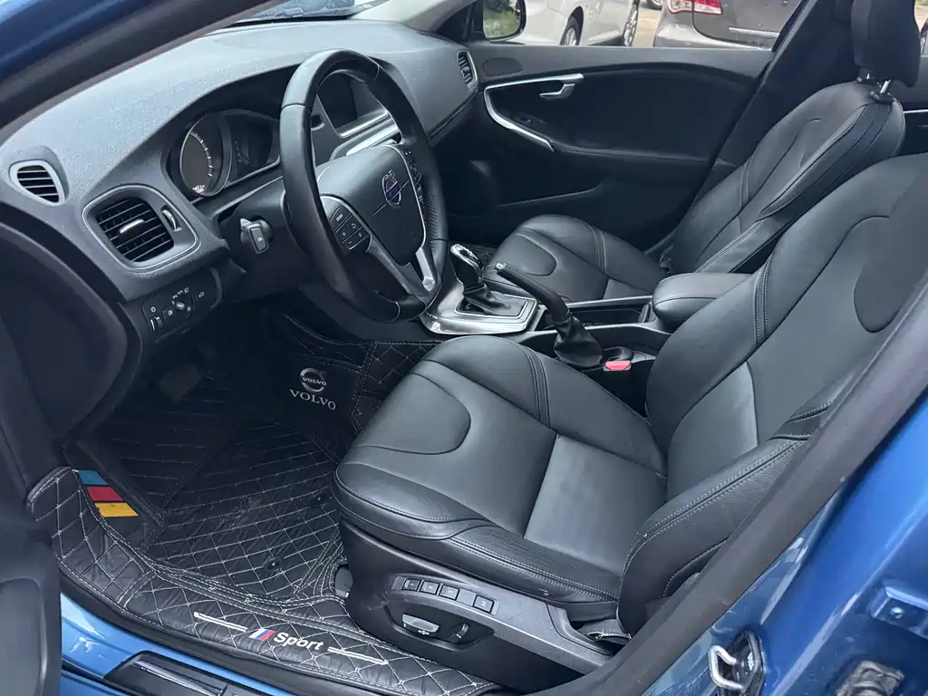 Volvo V40 — миниатюра 7