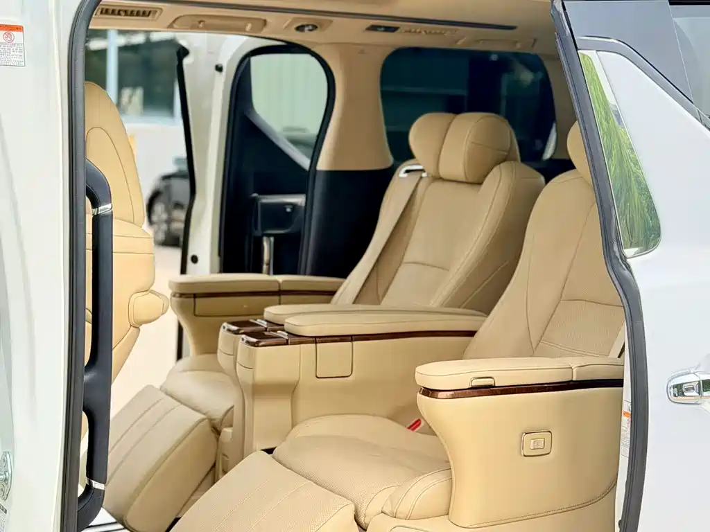 Toyota Alphard 2018 3.5L Luxury