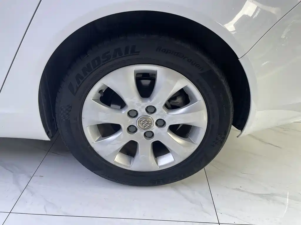 Buick Regal — миниатюра 7