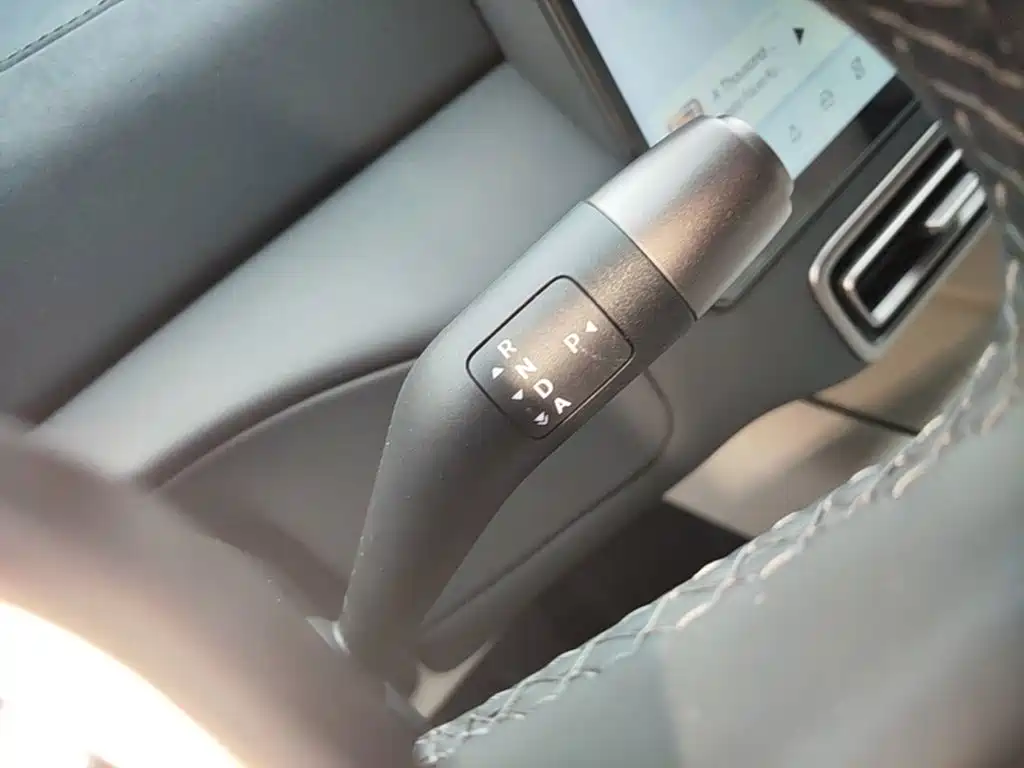 Li Auto Li MEGA — миниатюра 14