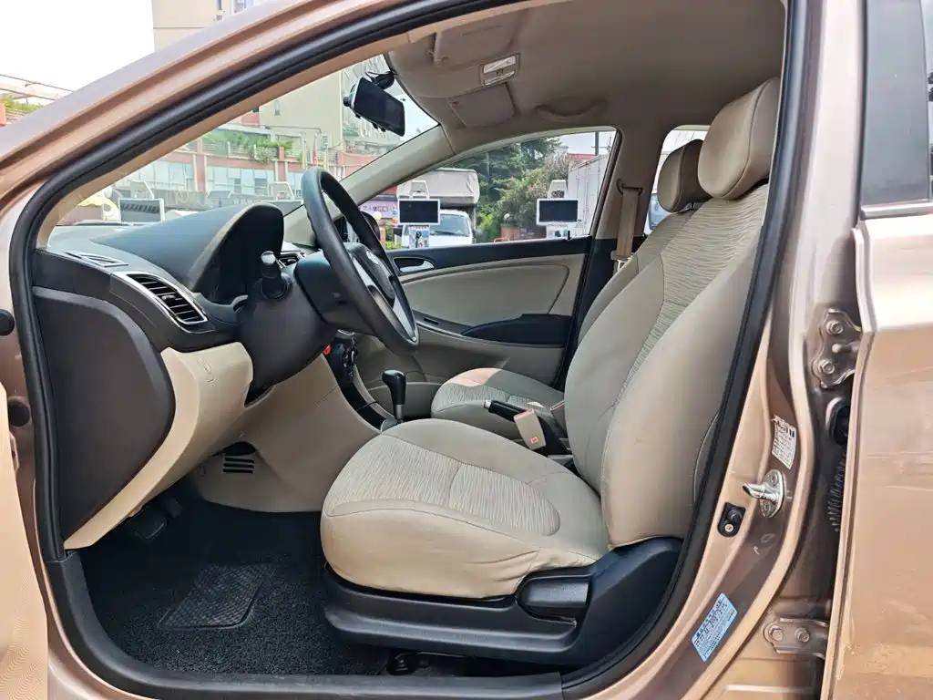 Hyundai Verna — миниатюра 11