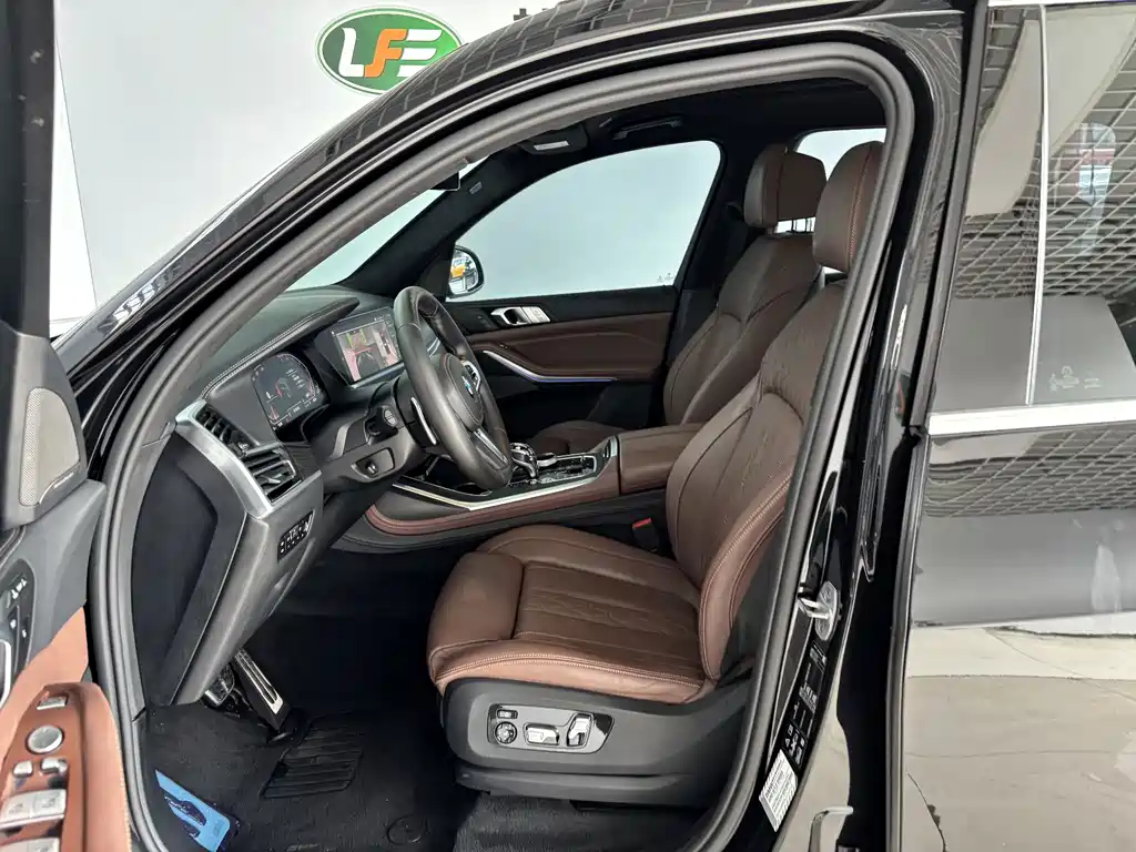 BMW X7 — миниатюра 11