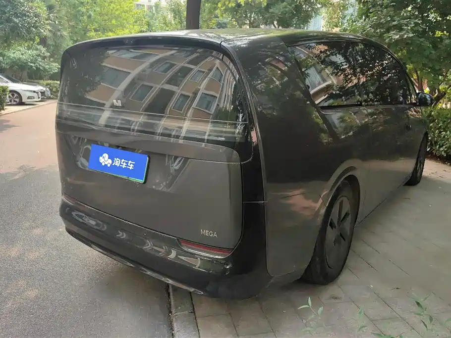 Li Auto MEGA 2025 Home