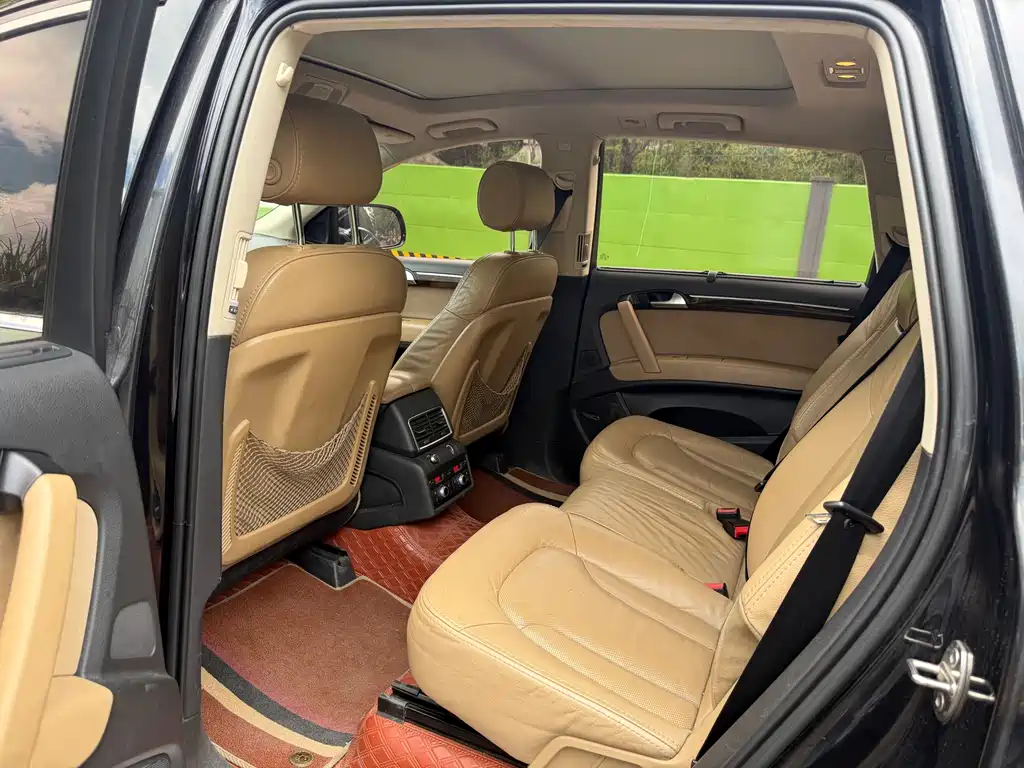Audi Q7 2011 3.0 TFSI (200kW
