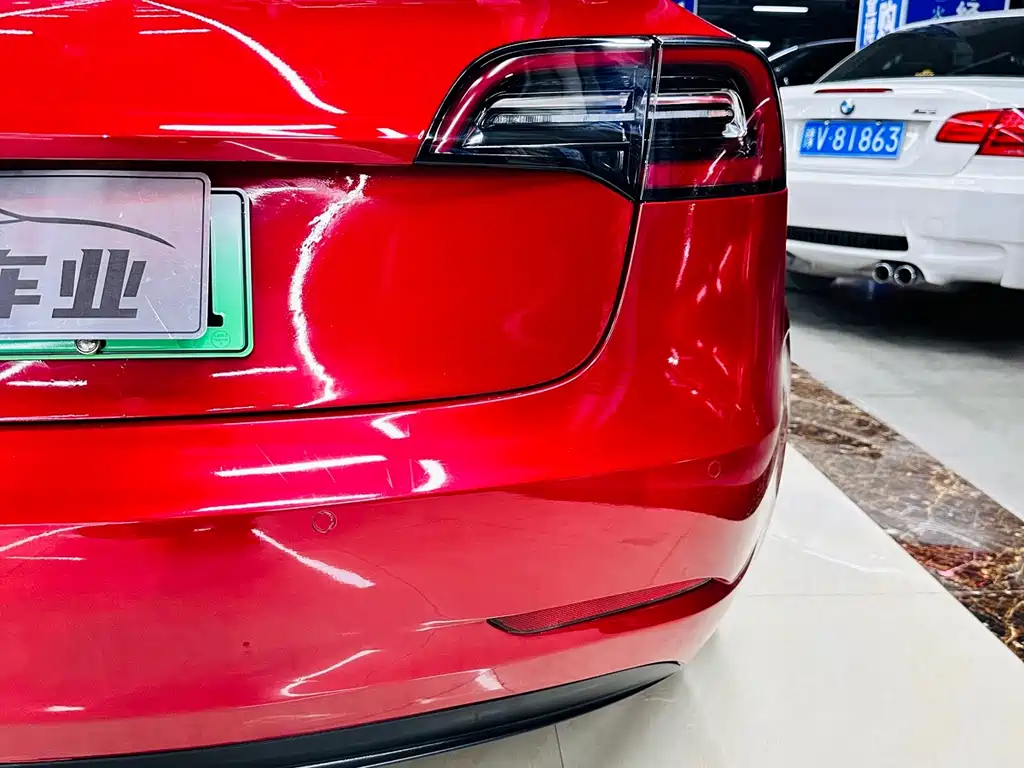 Tesla Model 3 — миниатюра 11