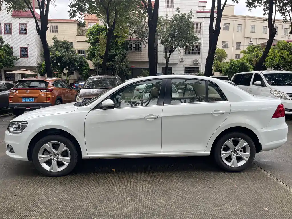 Volkswagen Bora 2013 1.6L AT Comfort