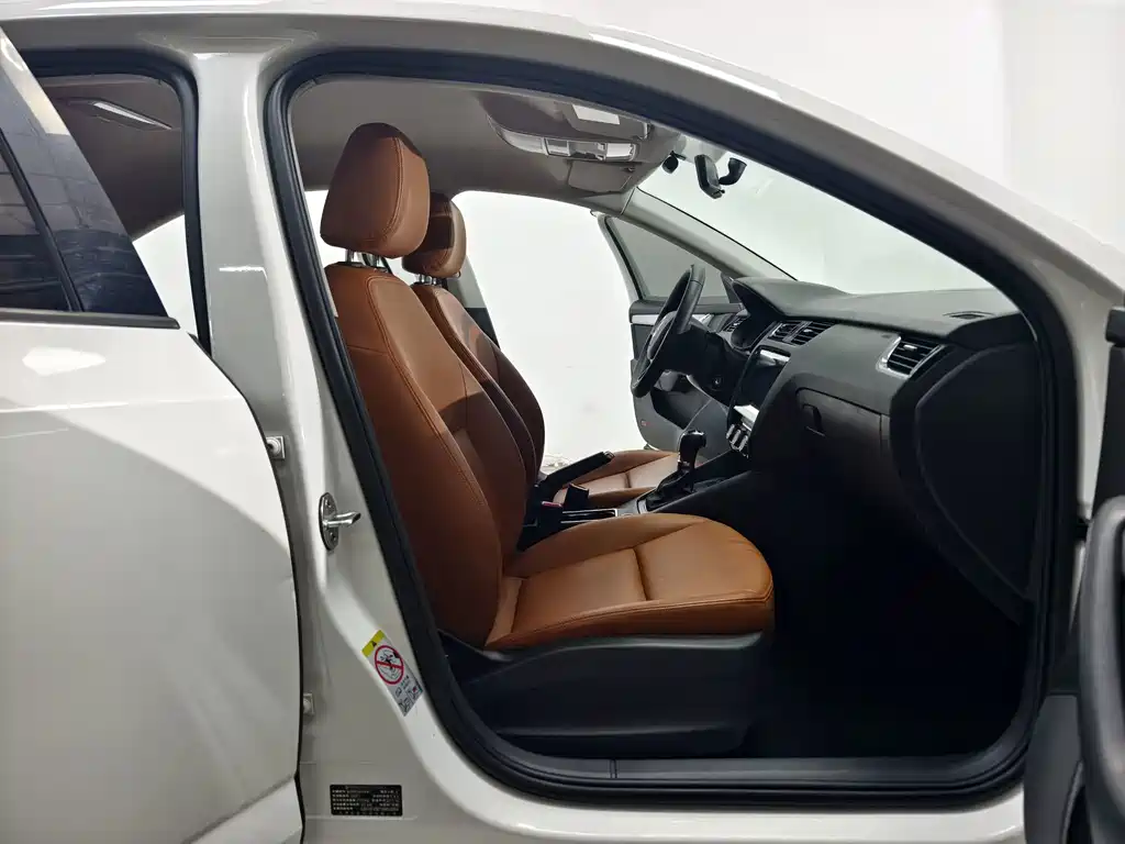 Skoda Octavia — миниатюра 12