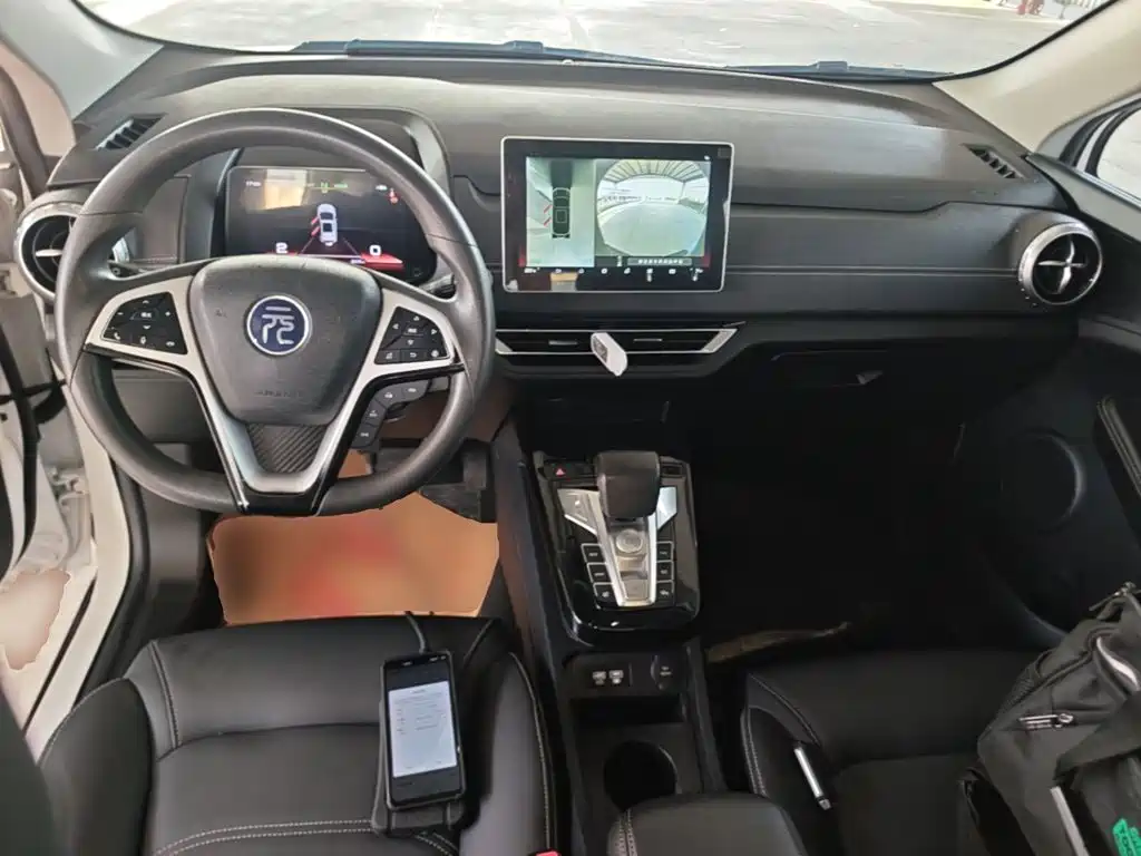 BYD Yuan EV — миниатюра 10