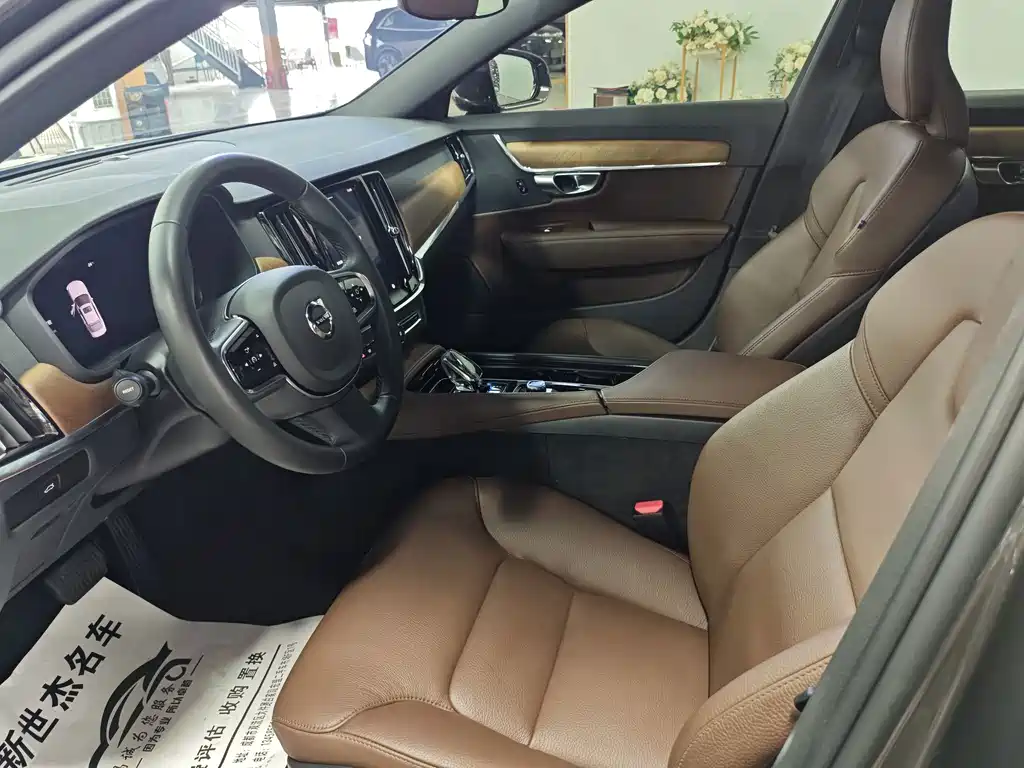 Volvo S90 — миниатюра 5