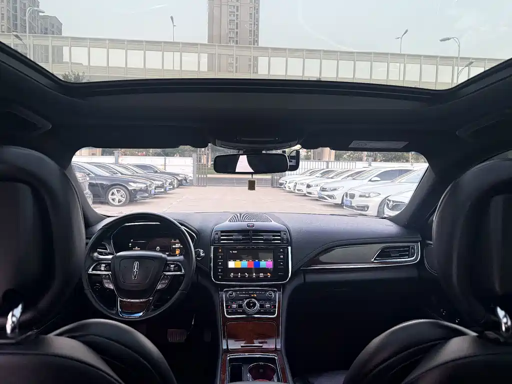 Lincoln Continental — миниатюра 4
