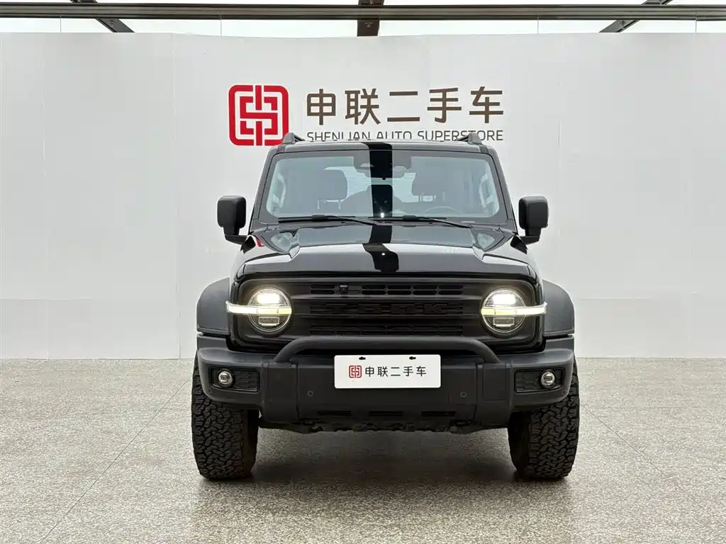 TANK TANK 300