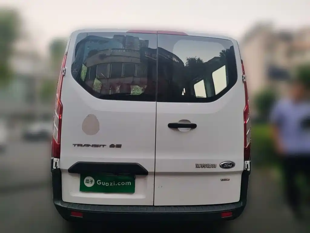 Ford Transit — миниатюра 3
