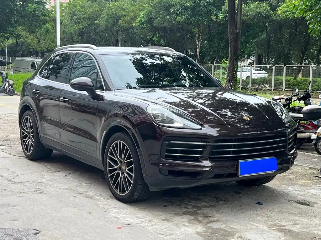 Porsche Cayenne — миниатюра 3