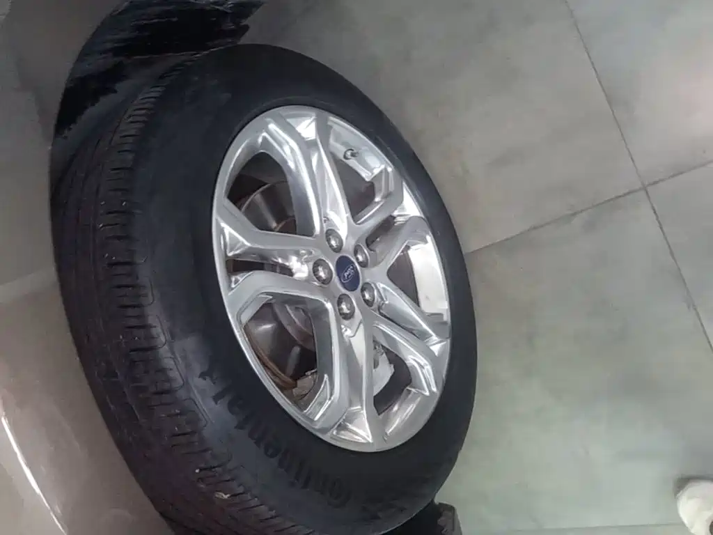 Ford Edge — миниатюра 23