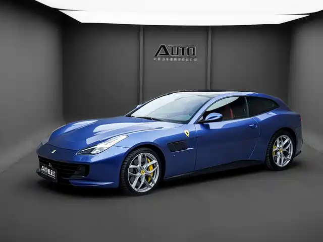 Ferrari GTC4Lusso