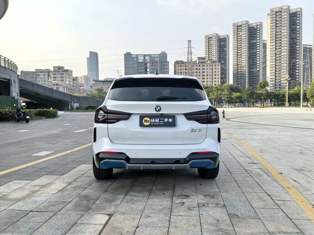 BMW iX3 — миниатюра 6