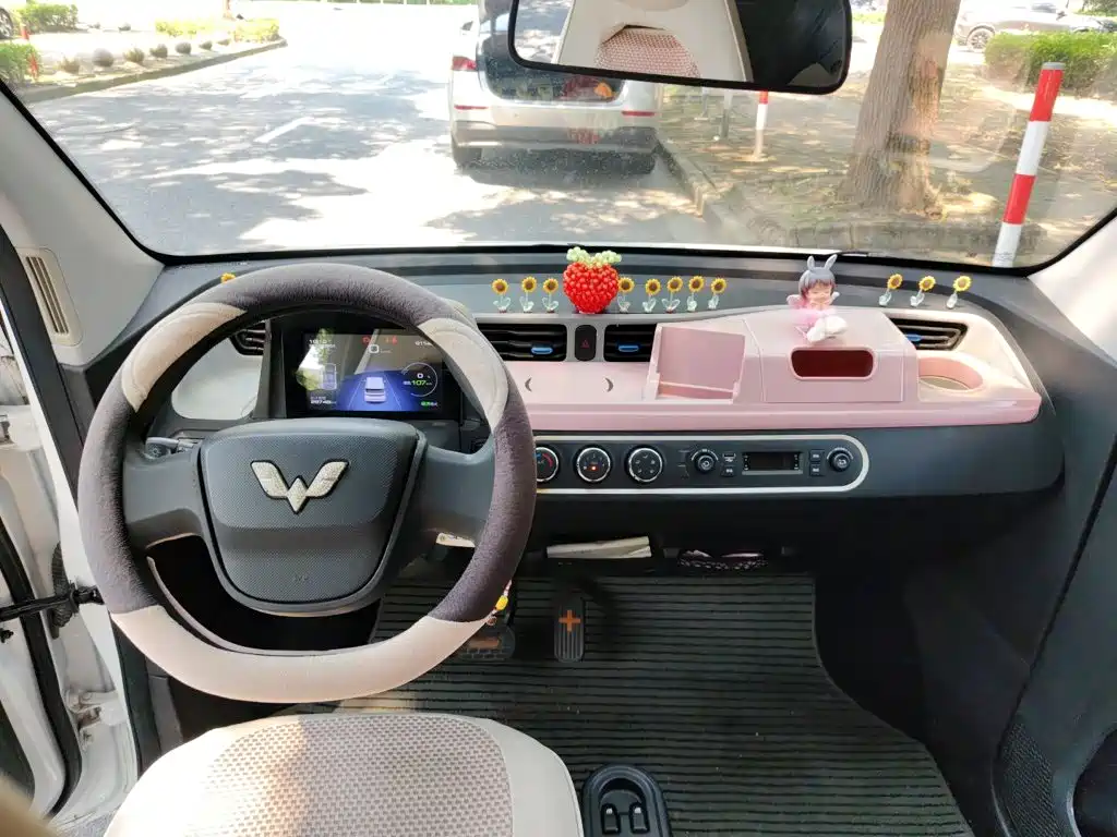 Wuling MINIEV — миниатюра 5