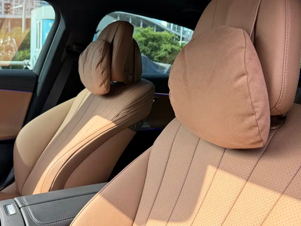 Mercedes-Benz E-Class — миниатюра 11