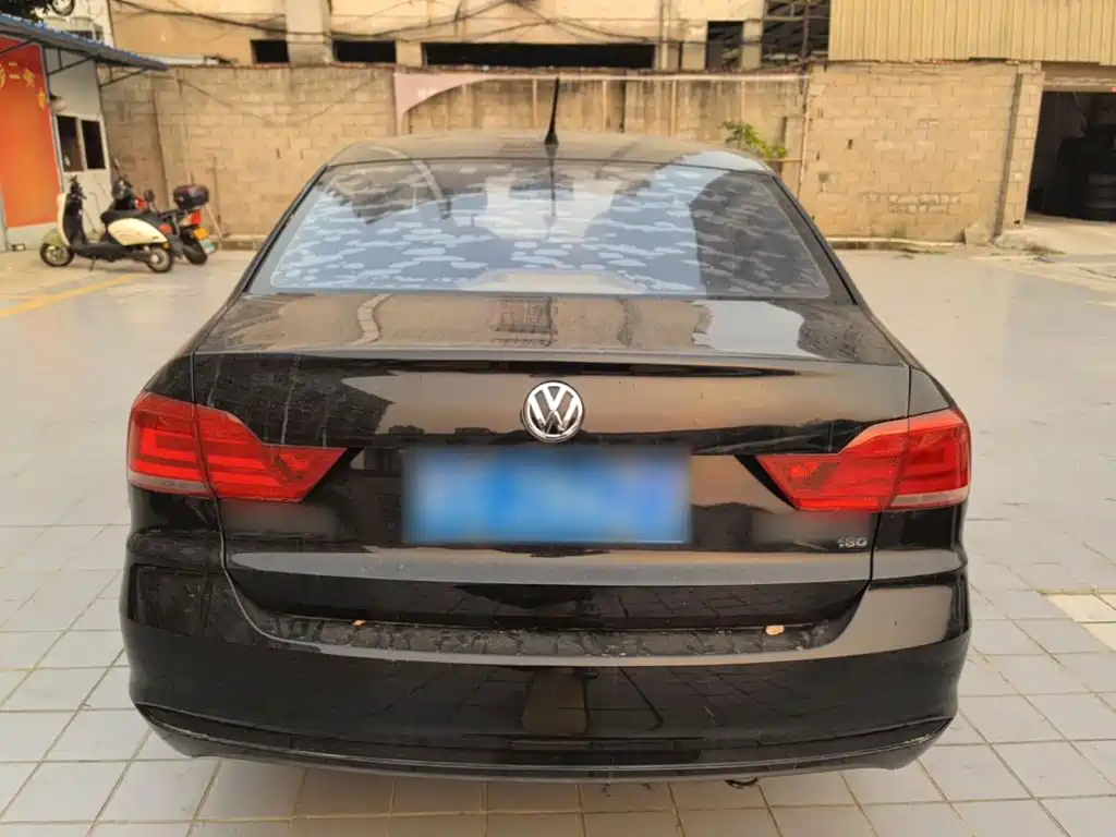 Volkswagen Santana — миниатюра 6