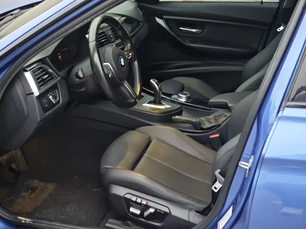 BMW 3 Series — миниатюра 4