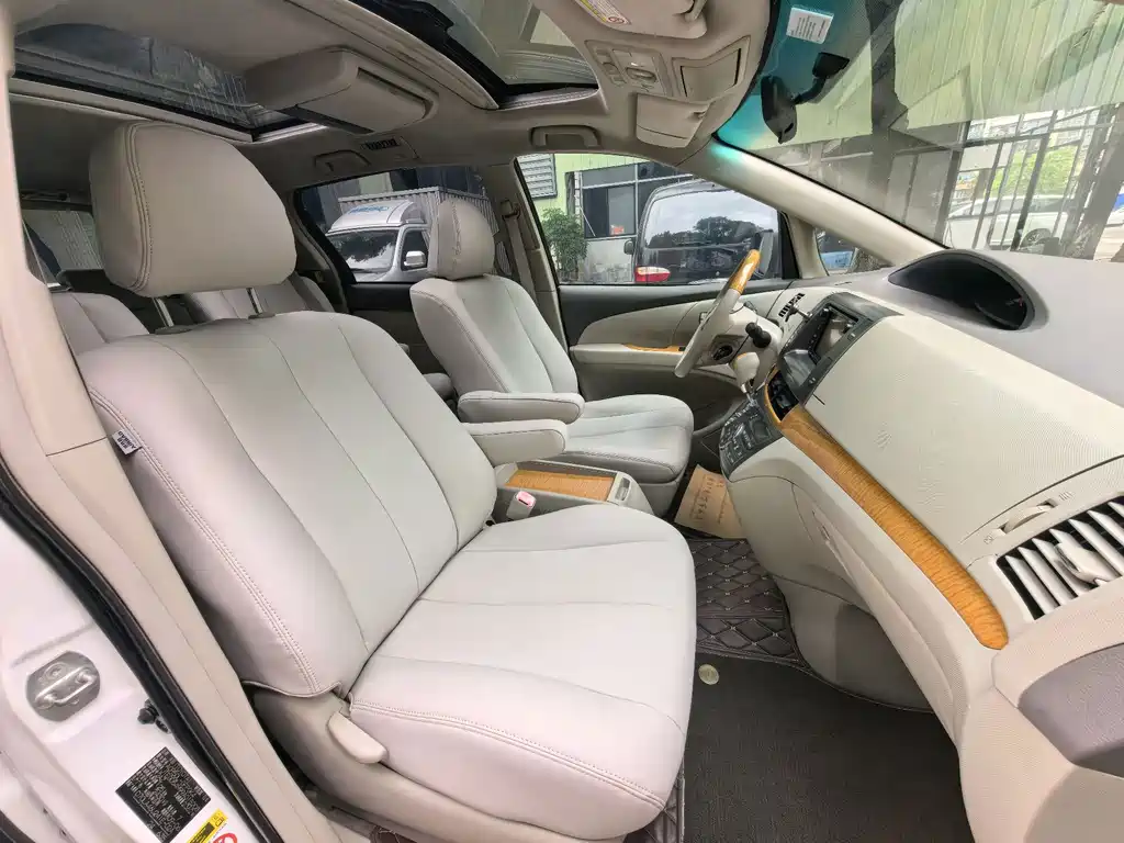 Toyota Previa — миниатюра 13