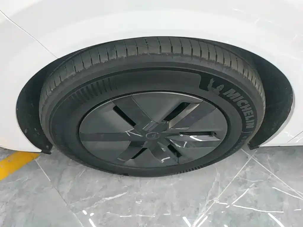 Li Auto Li MEGA — миниатюра 23