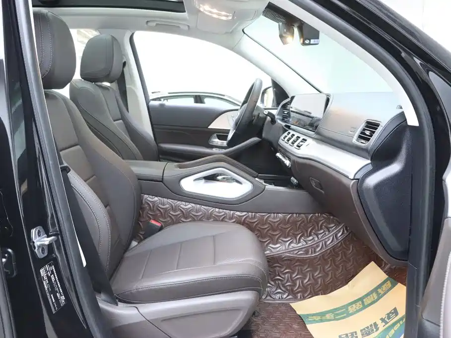 Mercedes-Benz GLE (Import) — миниатюра 18