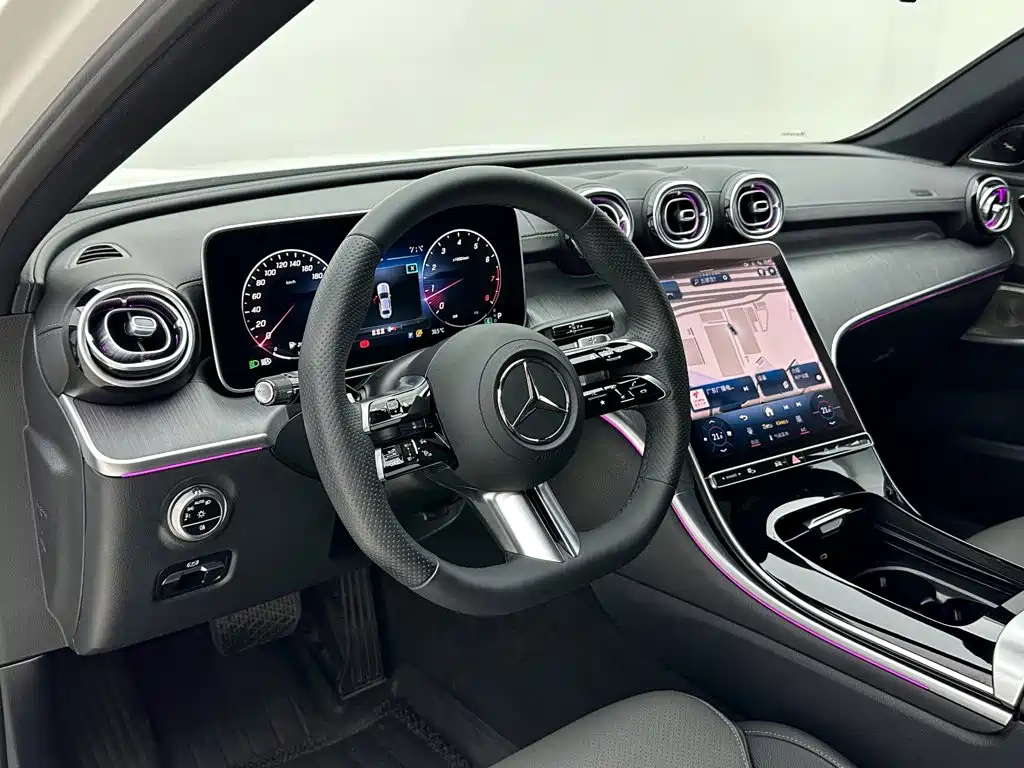 Mercedes-Benz C-Class — миниатюра 10