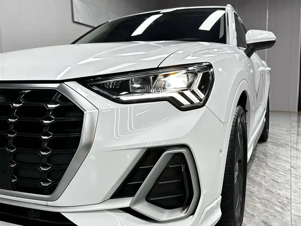 Audi Q3 2022 35 TFSI Fashion