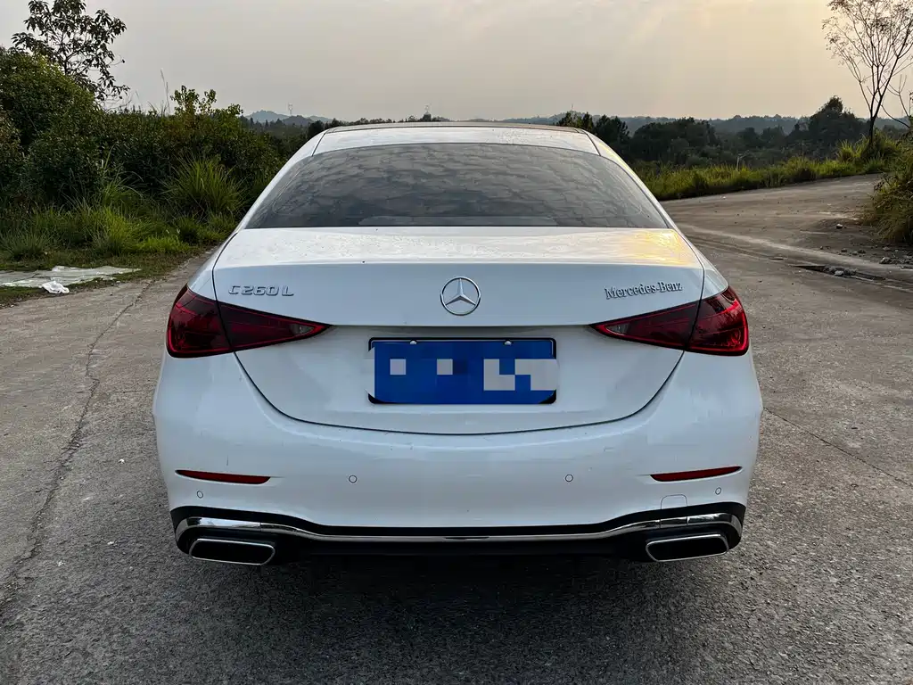Mercedes-Benz C-Class — миниатюра 12