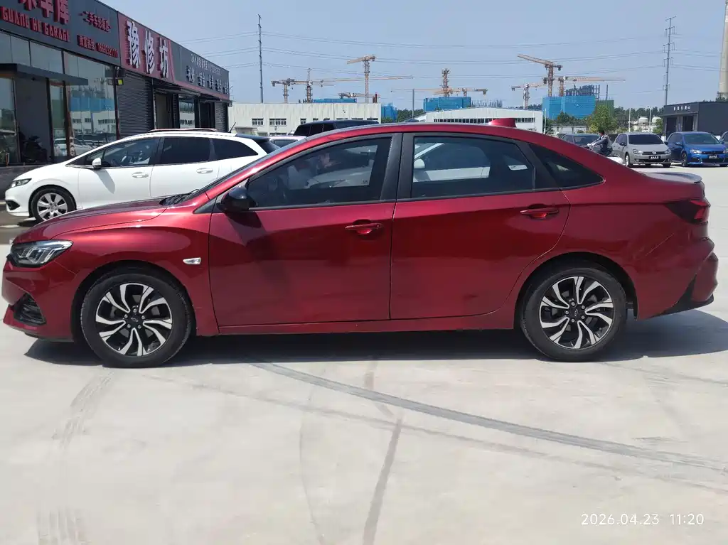 Chevrolet Monza 2019 RS 330T AT VI