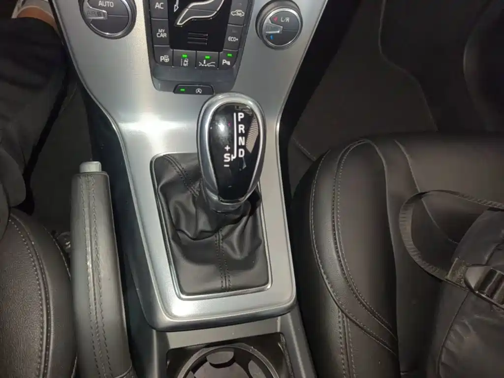 Volvo V40 — миниатюра 14