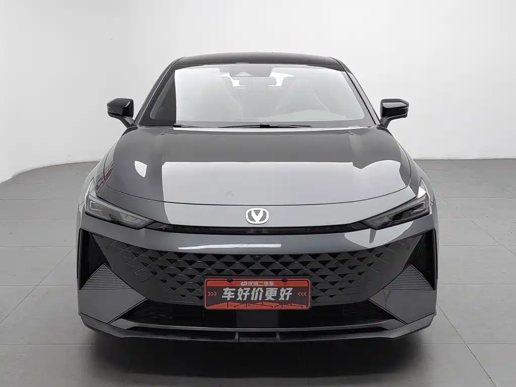 Changan UNI-V iDD — миниатюра 3
