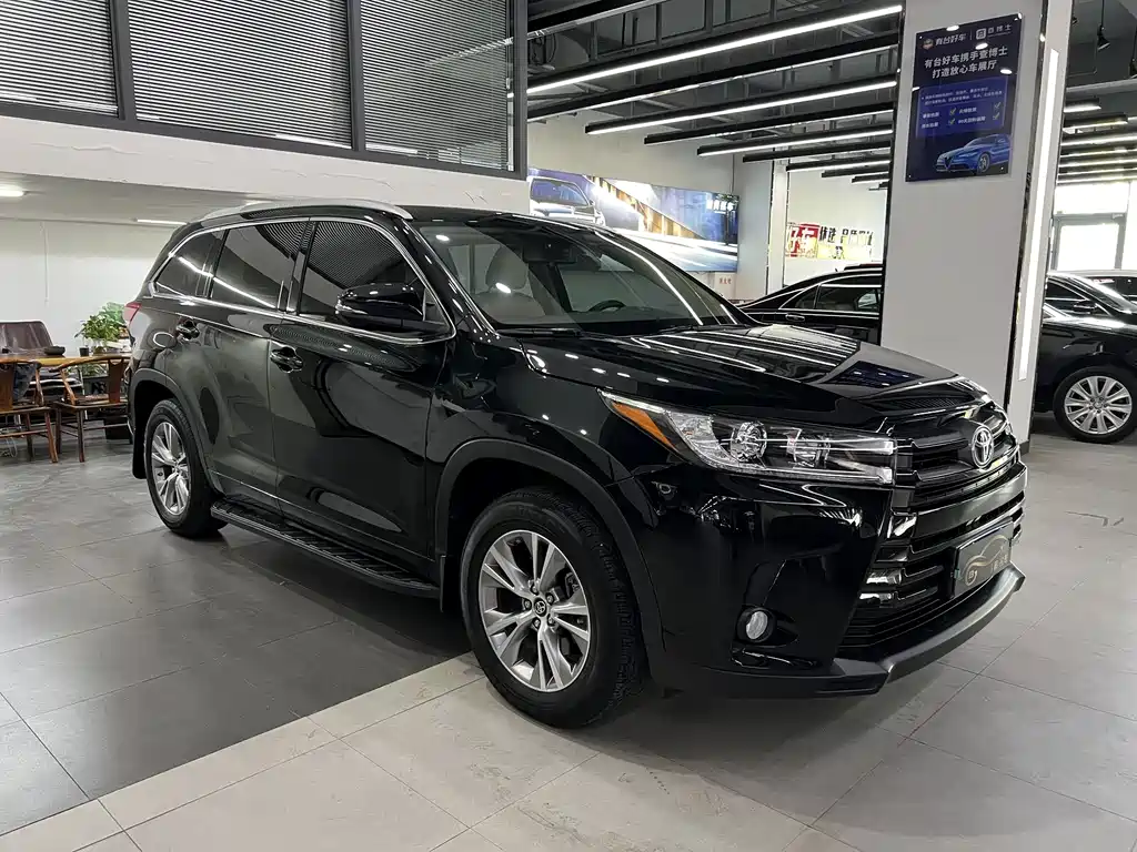 Toyota Highlander 2021