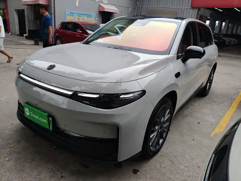 Leapmotor C10